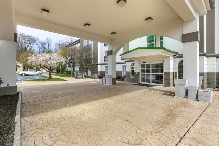 Holiday Inn Express Hotel & Stes Mt. Arlington Rockaway Area by IHG