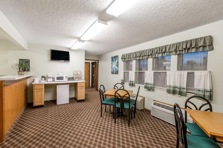 Travelodge by Wyndham Lamoni
