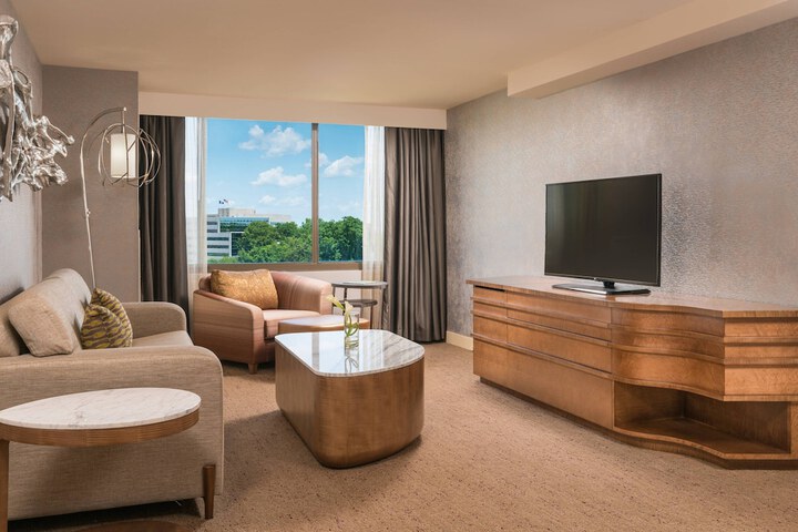 Room 8 of 43