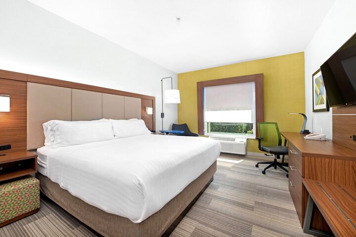 Holiday Inn Express Hotel & Suites Conroe I-45 North by IHG