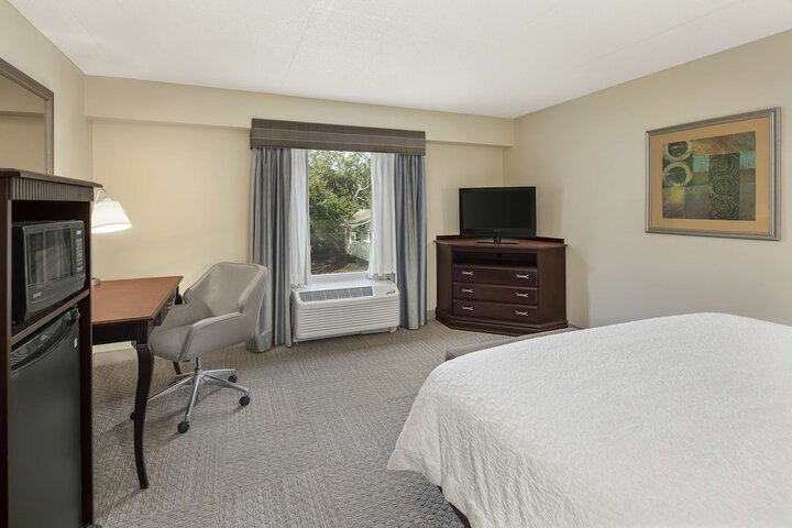 Room 13 of 44