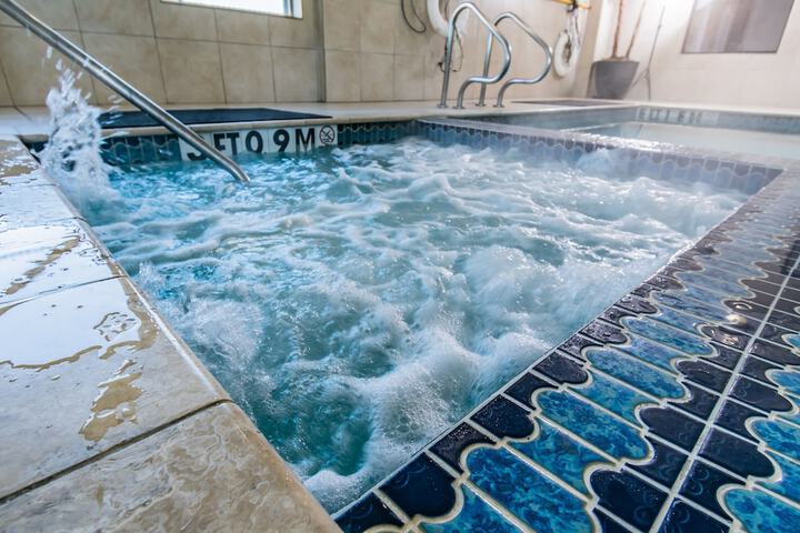 Pool 11 of 60