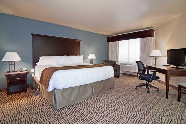 Room 21 of 43