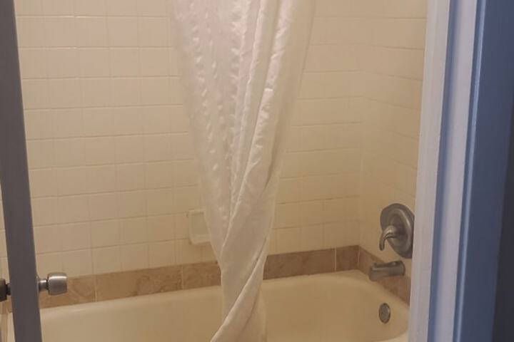 Room 16 of 25