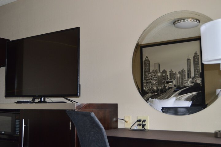 Room 18 of 28