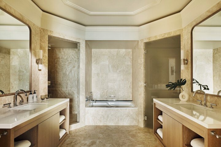Four Seasons Hotel Miami