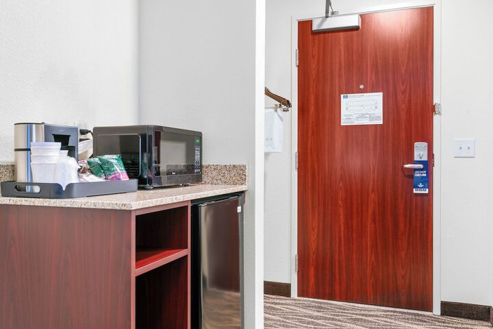 Cobblestone Hotel & Suites - Lynden