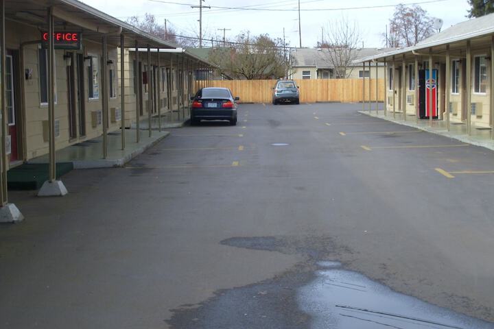 Cascade City Center Motel