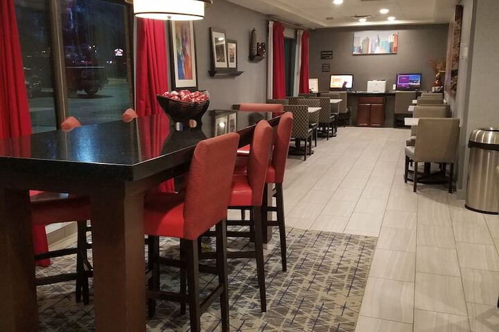 Hampton Inn Kansas City / Blue Springs