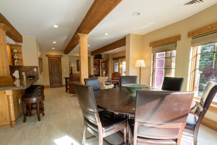 The Chateaux Deer Valley