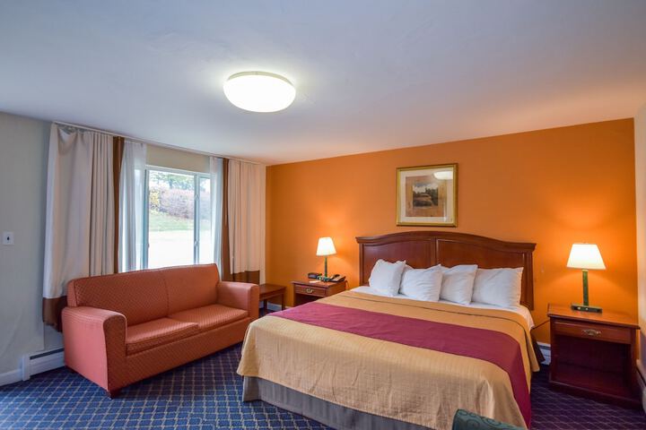 Monticello Inn Framingham