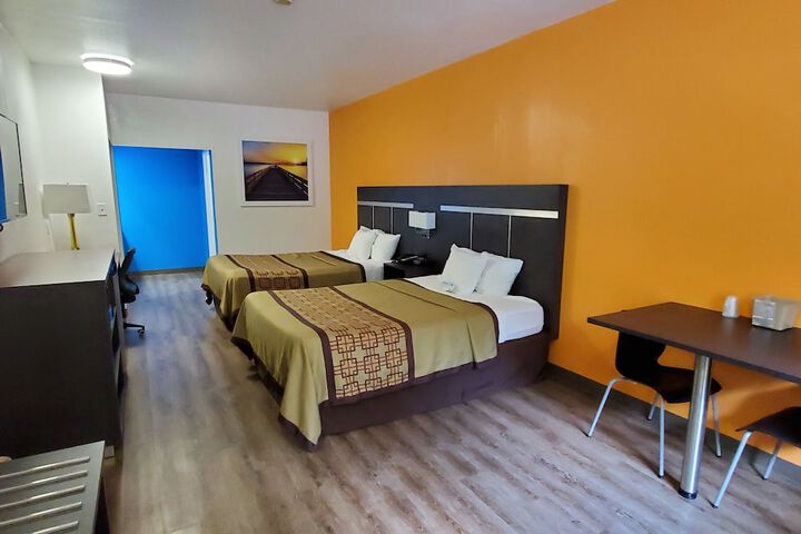 Room 15 of 18