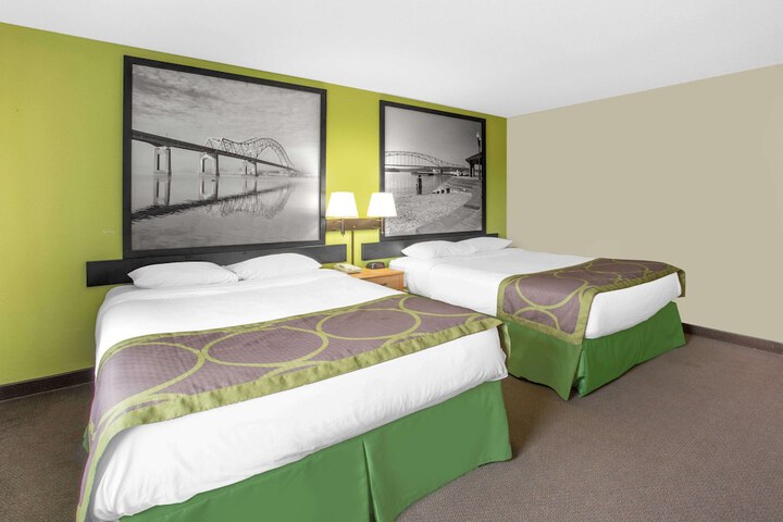 Room 10 of 15