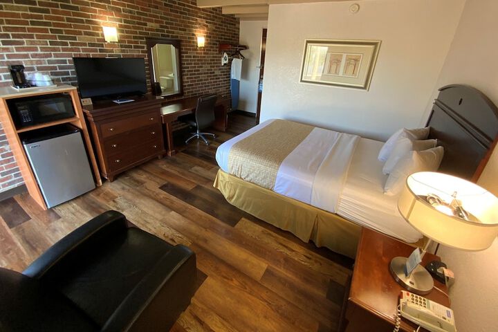 Room 34 of 39