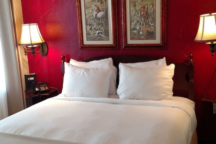 Room 11 of 44