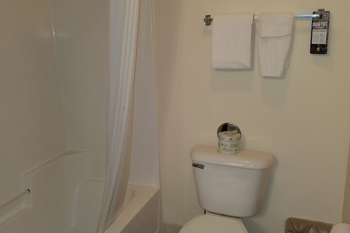 Room 6 of 20