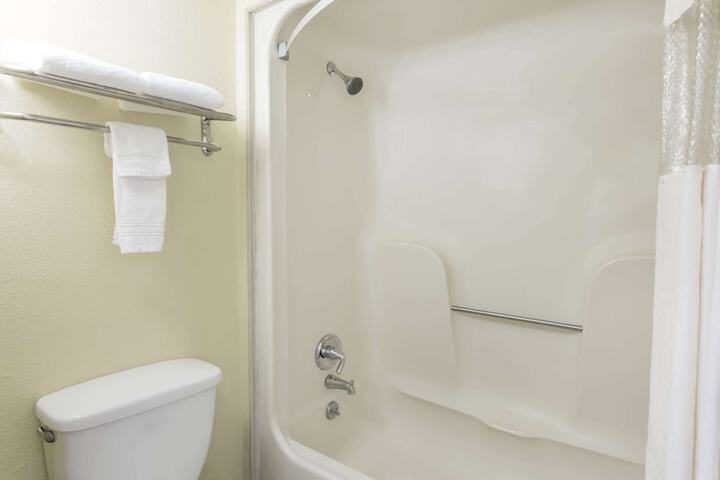 Room 16 of 21