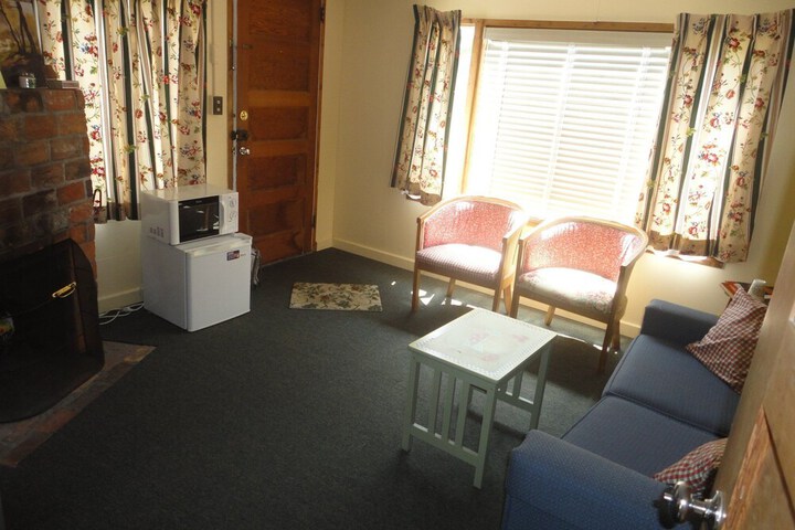 Room 21 of 34