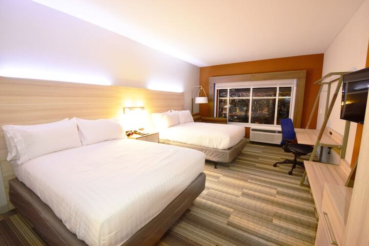 Holiday Inn Express & Suites Toledo South - Perrysburg by IHG