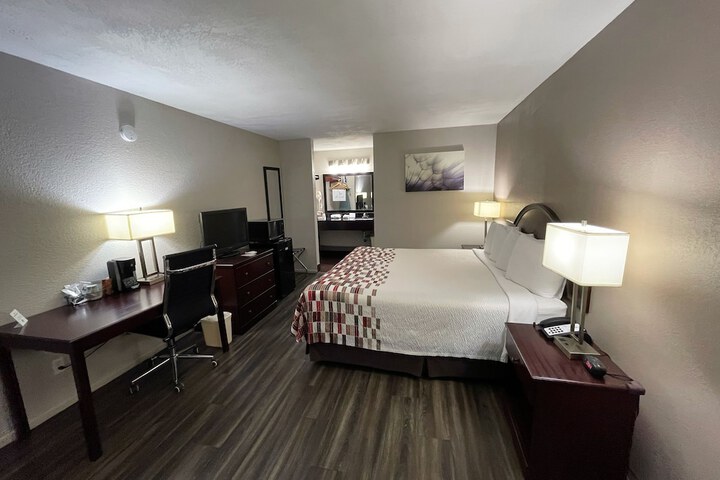 Room 14 of 24