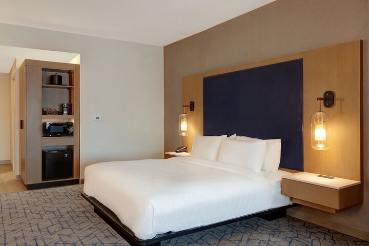 Room 12 of 40