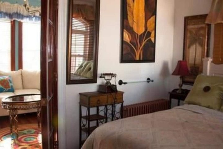 Room 18 of 37
