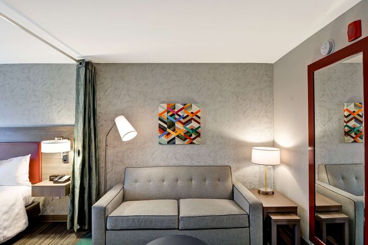Room 22 of 37