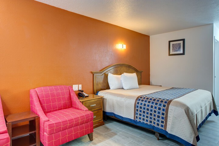 Room 18 of 42