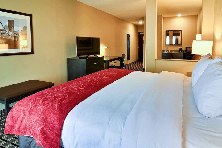 Comfort Suites Uniontown