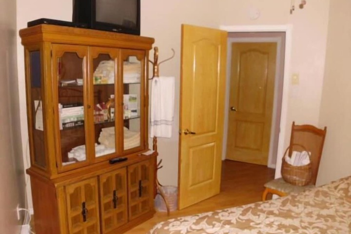 Room 8 of 37