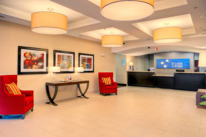 Hotel 4 of 34