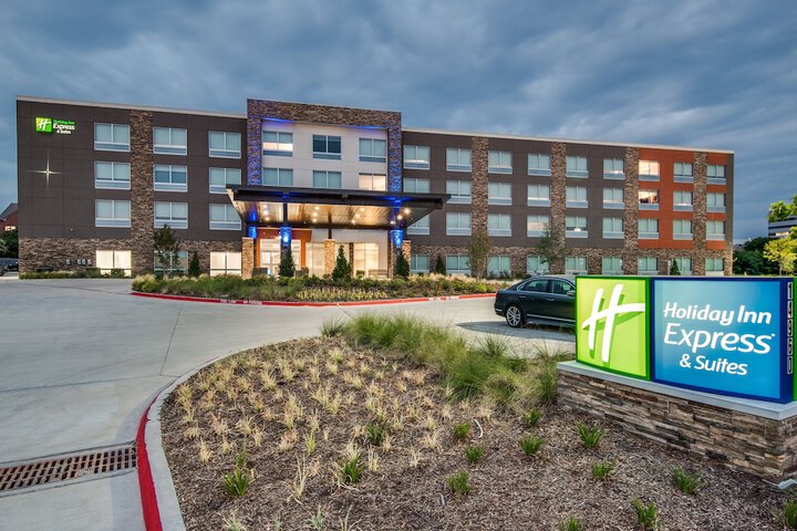 Hotel 4 of 52