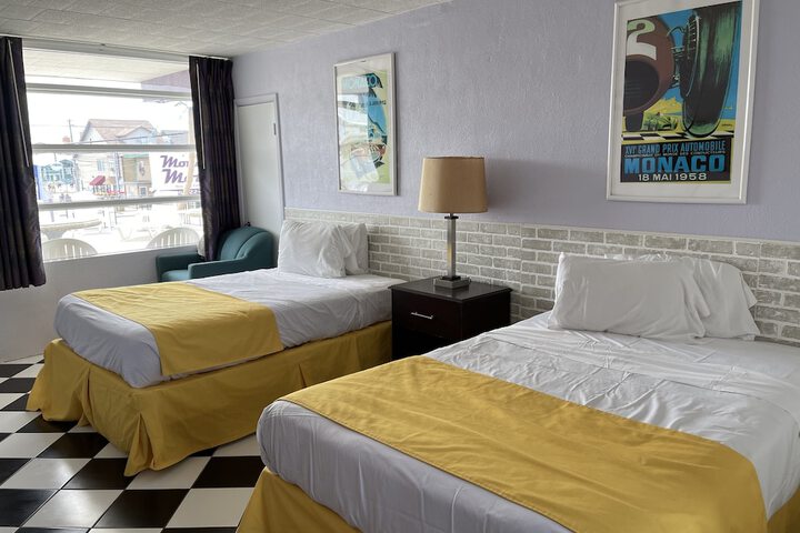 Room 32 of 44