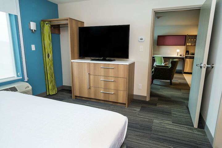 Room 34 of 46