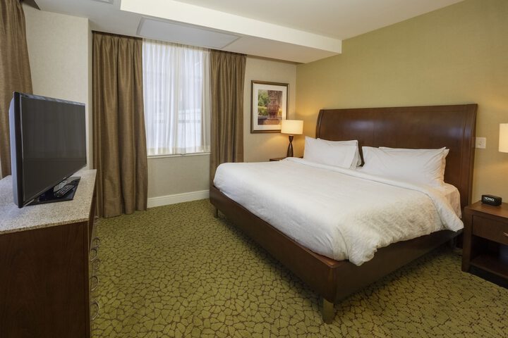 Hilton Garden Inn Buffalo Downtown