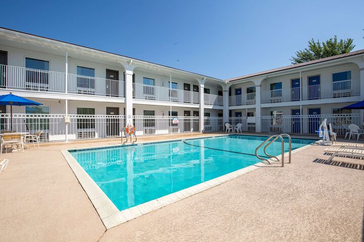 Motel 6 Bryan TX - University Area