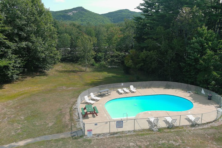 Pool 26 of 65