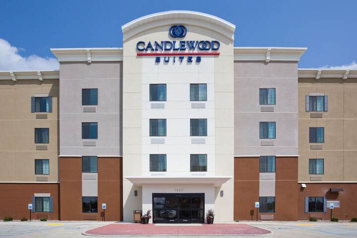 Candlewood Suites Dickinson ND by IHG