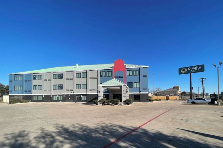 Hotel 3 of 27