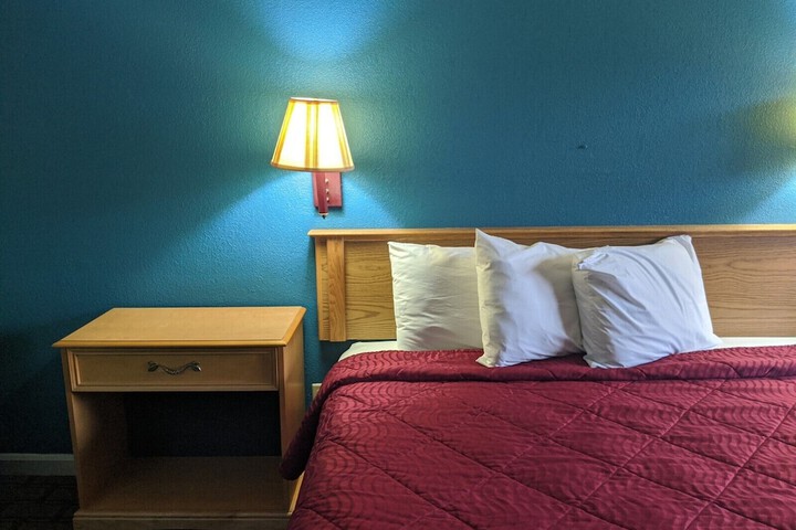 Room 18 of 21