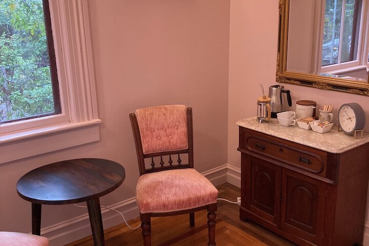 Camellia Inn