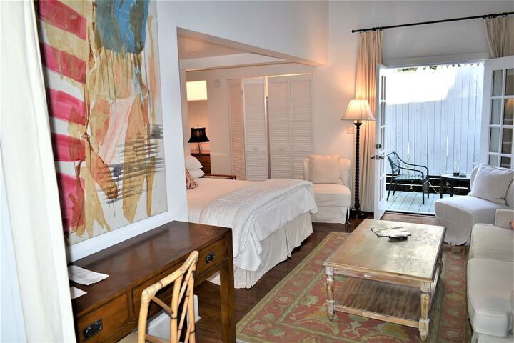 Room 145 of 259