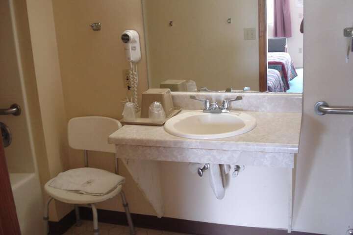Room 9 of 29