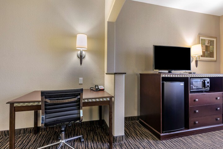 Room 9 of 25