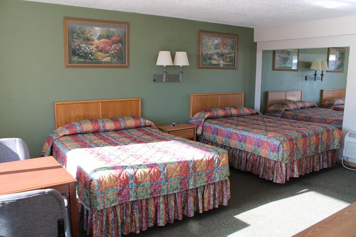 Room 10 of 42