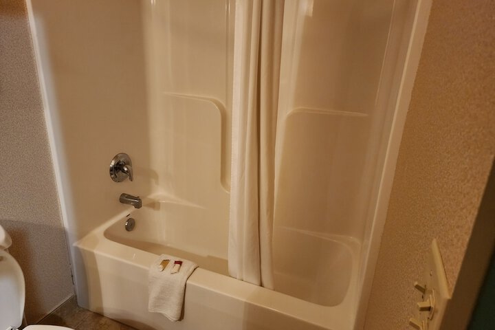 Room 12 of 75