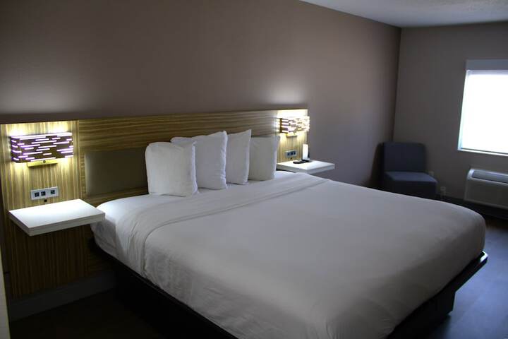 Room 16 of 24