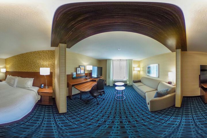 Room 13 of 22