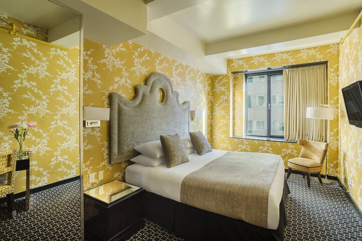 Room 18 of 42