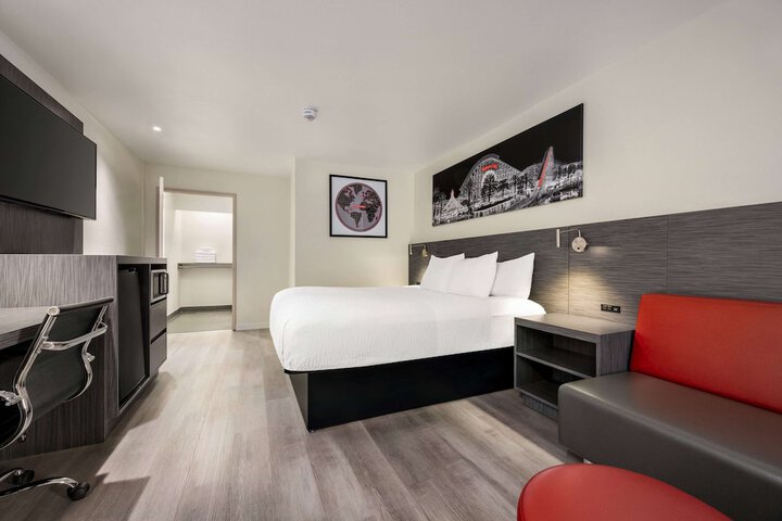 Room 60 of 85